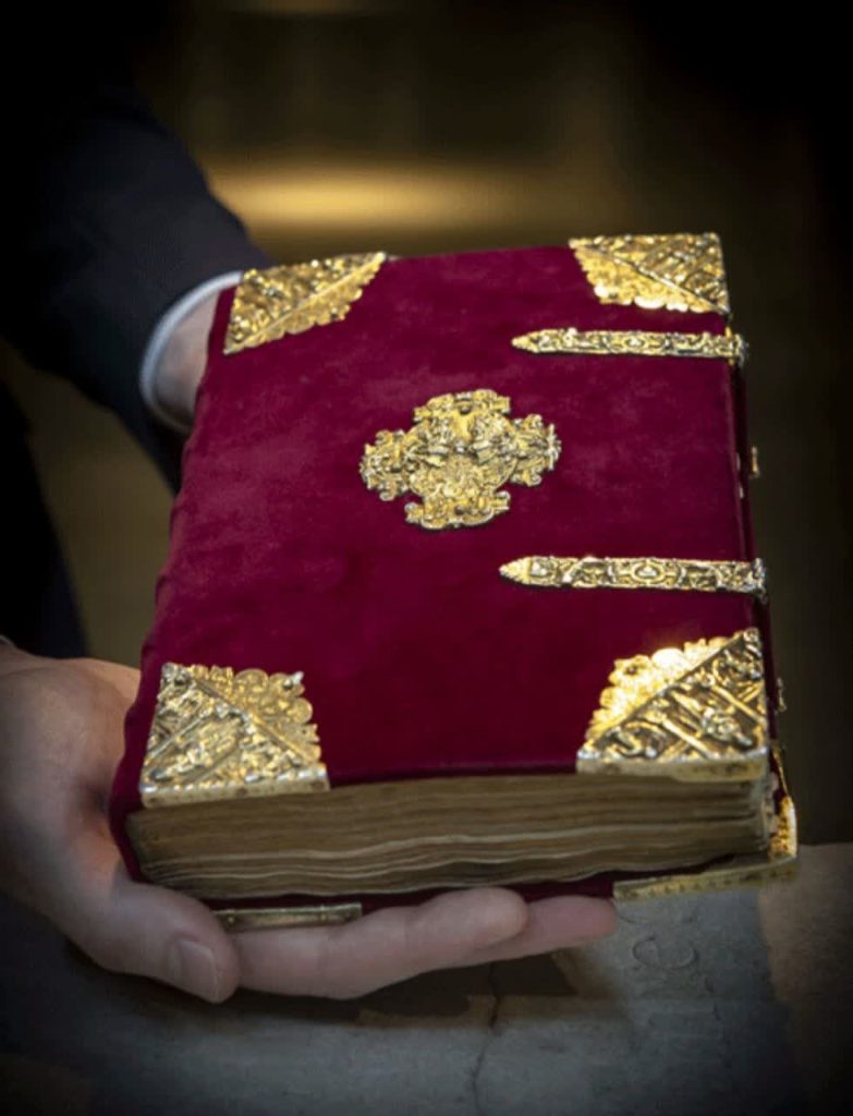 سر کتاب خوب